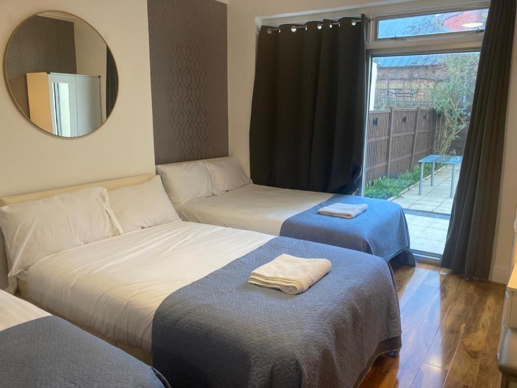 Twin Towerd Hotel London Luaran gambar